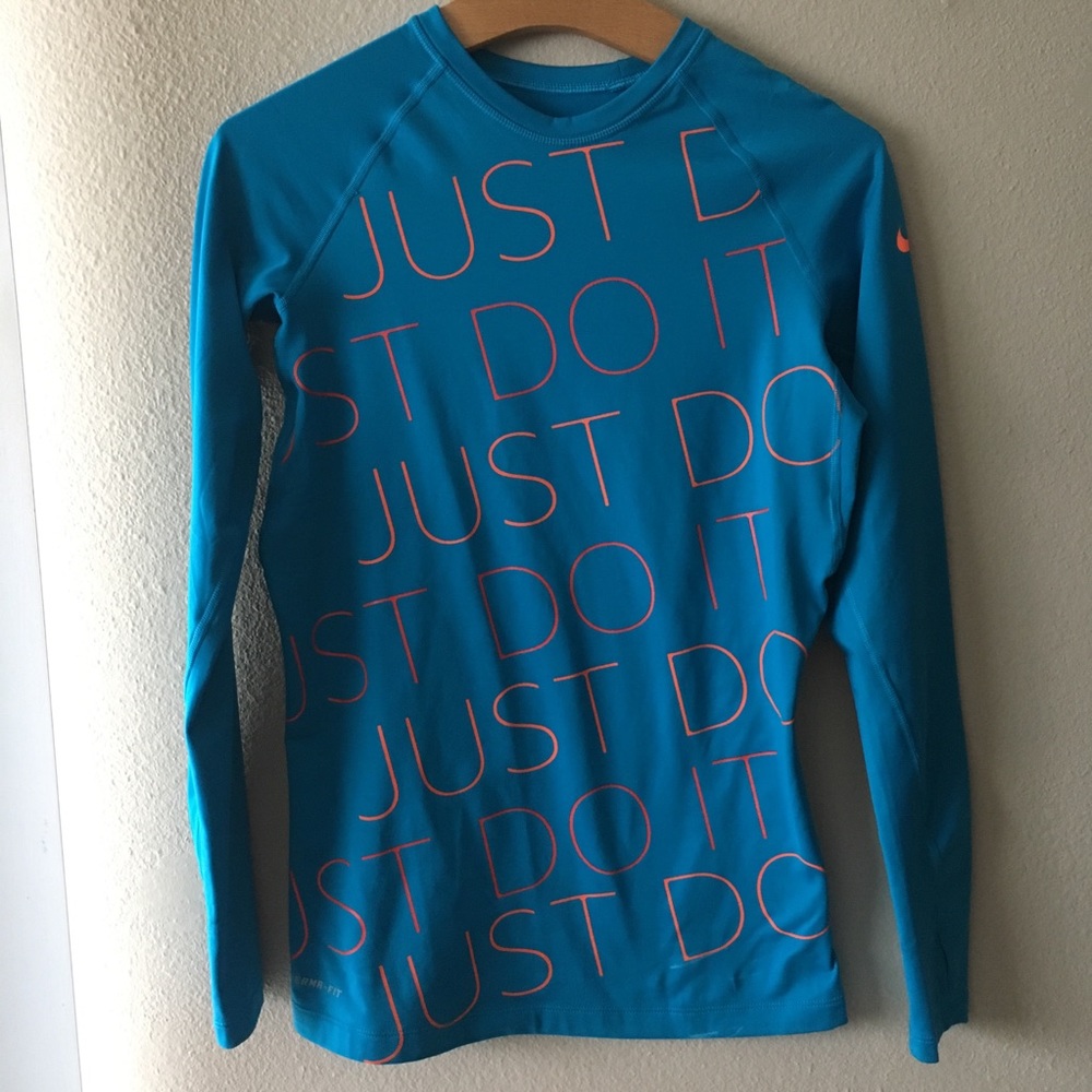 NIKE Combat Pro-Therma Fit Long Sleeve Sweater